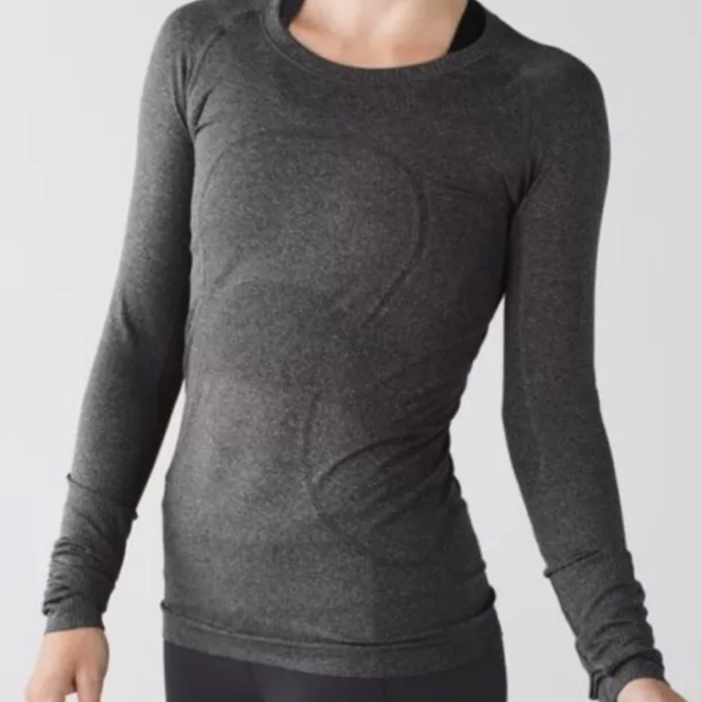 Lululemon Swiftly Tech Long Sleeve Crew 8 *slightly flawed